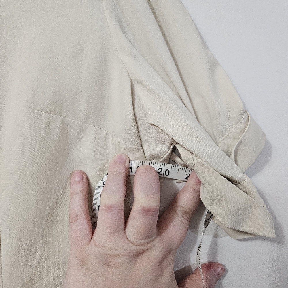 Laura Scott Cream Short Sleeve Blouse! - Picture 3 of 4